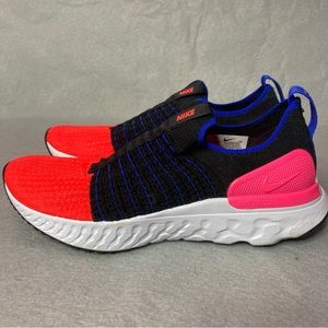 Nike React Phantom Run FK 2 Size 7  DX2354 001 Womens Black Hyper Pink Crimson